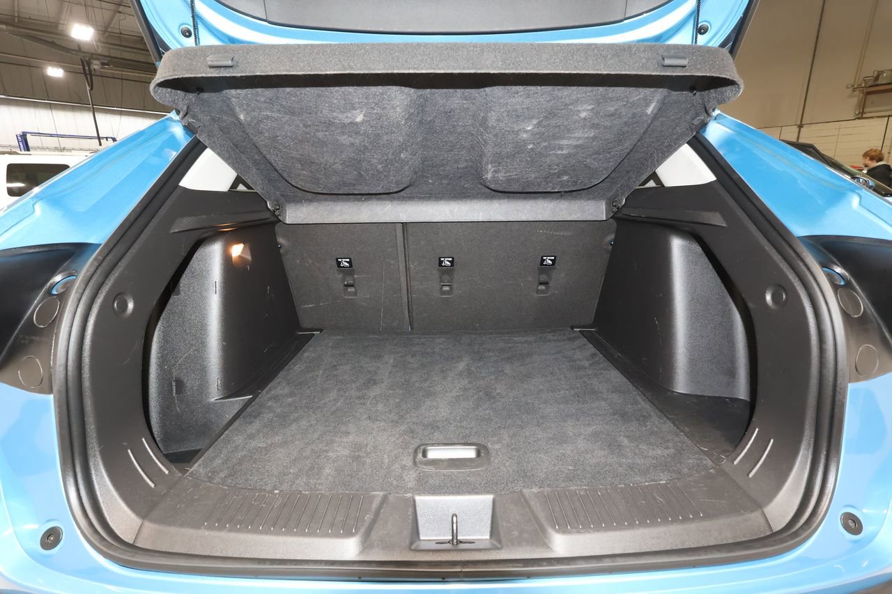 Certified 2025 Chevrolet Trax LT image 24