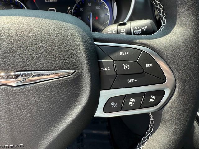 New 2026 Chrysler Pacifica Select image 19