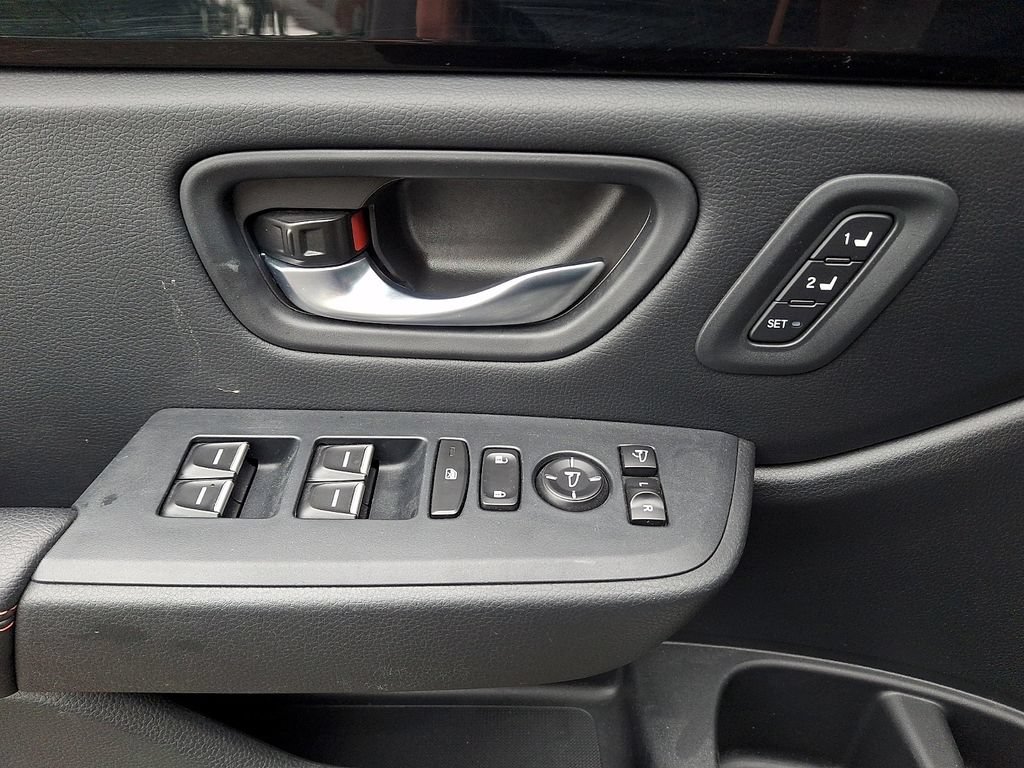 Certified 2023 Honda Pilot TrailSport image 14