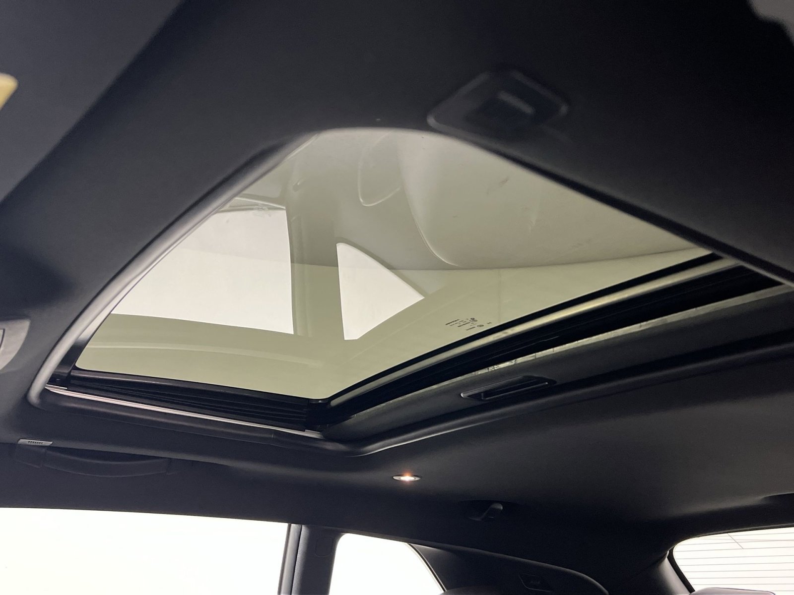 Used 2018 Dodge Challenger GT w/ Driver Convenience Group image 24