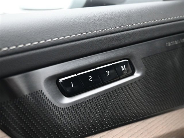 New 2026 Volvo XC90 B6 Plus w/ Protection Package Premier image 30