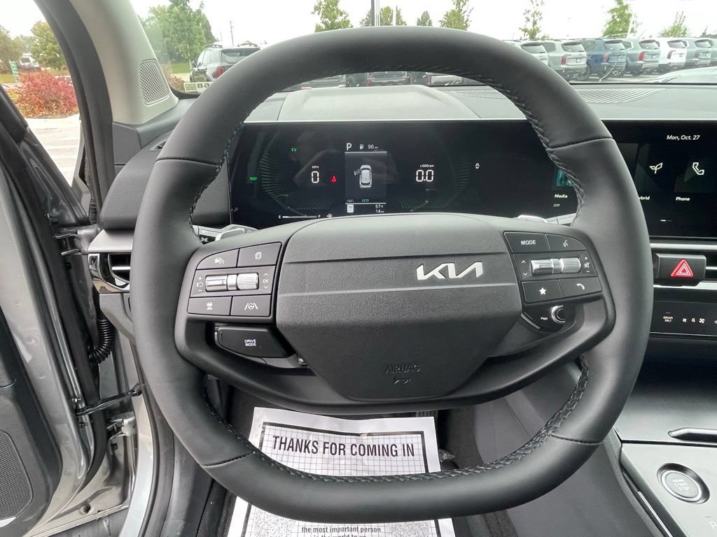 New 2026 Kia Sportage LX FWD image 11
