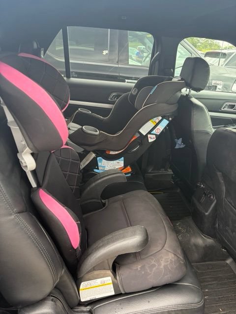 Used 2017 Ford Explorer XLT AWD/4WD image 34