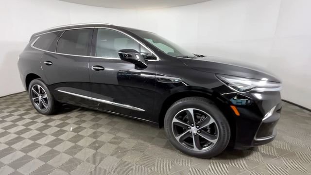 Used 2022 Buick Enclave Essence w/ Sport Touring Edition FWD video 2