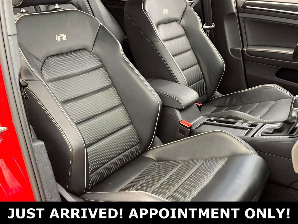 Used 2019 Volkswagen Golf R 4-Door image 14