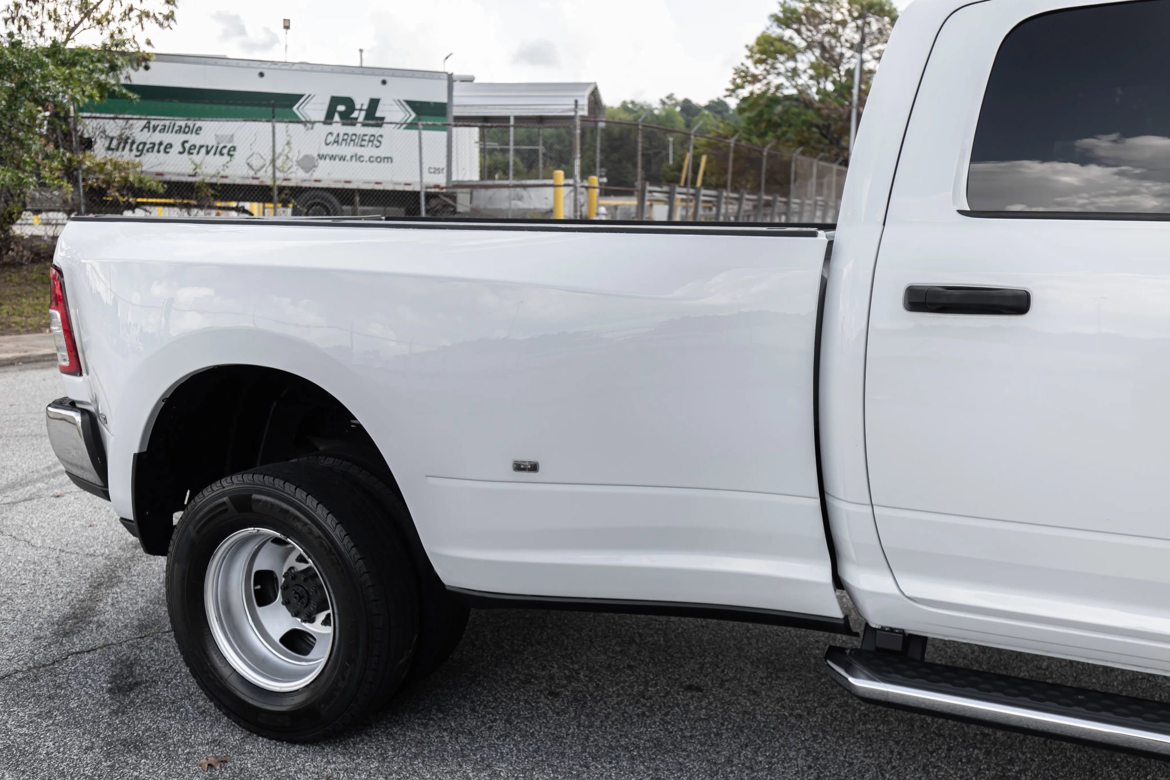 Used 2020 RAM 3500 Tradesman w/ Chrome Appearance Group image 13