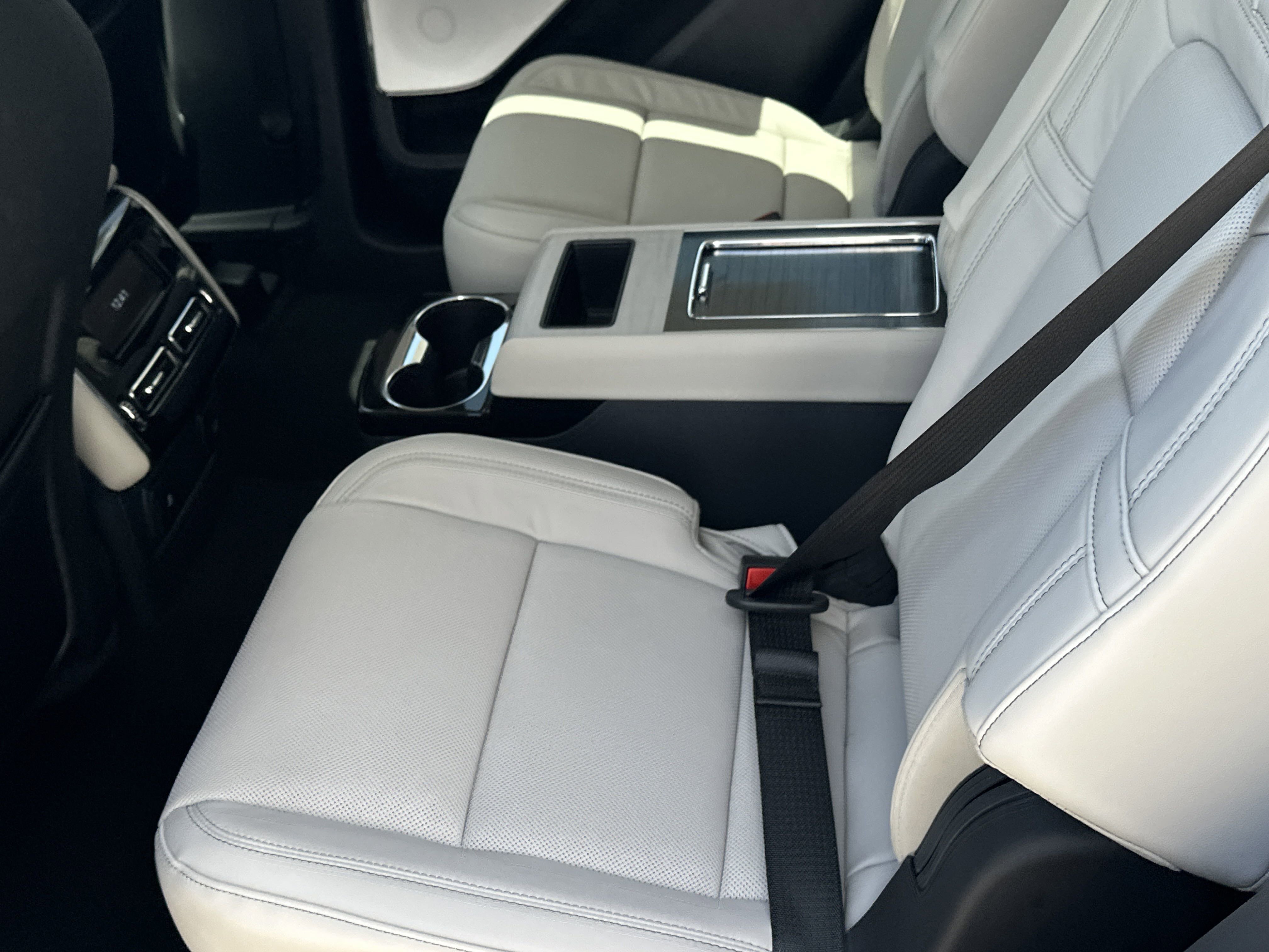 New 2025 Lincoln Aviator Reserve w/ Equipment Group 201A image 13