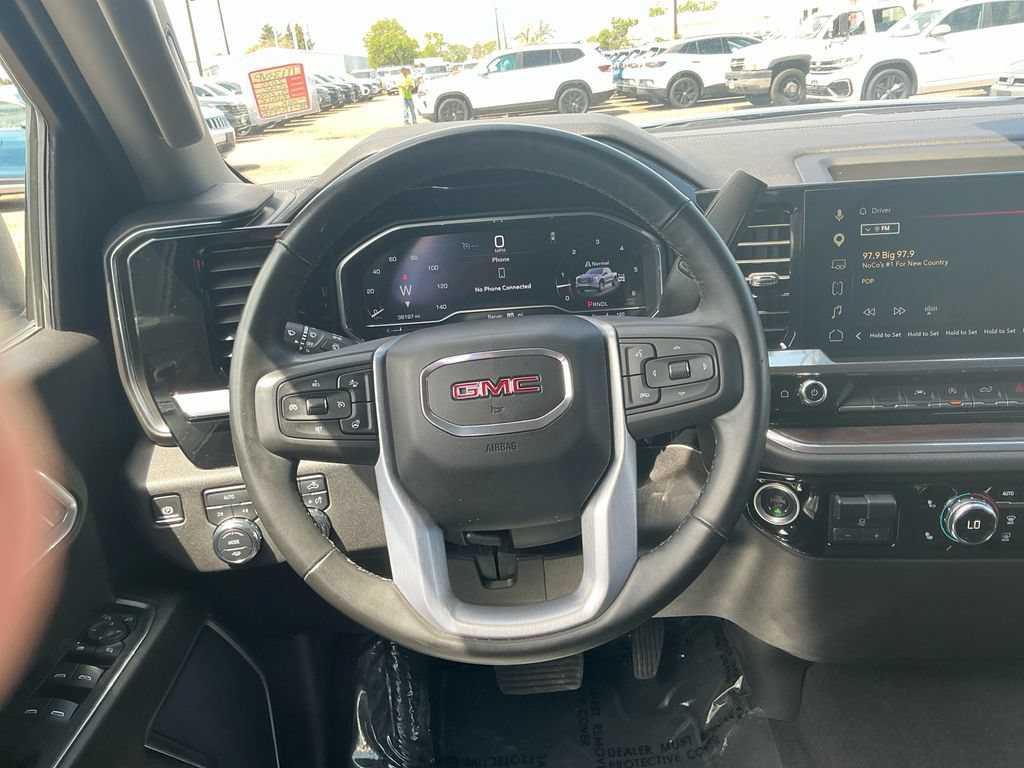 Used 2025 GMC Sierra 1500 SLT AWD/4WD image 12