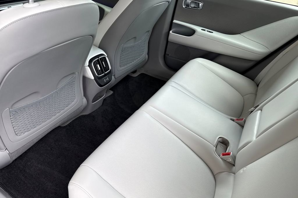 Used 2023 Hyundai Ioniq 6 SEL image 9