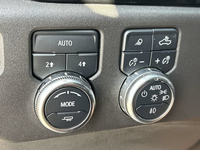 Used 2024 GMC Sierra 1500 SLT AWD/4WD image 30