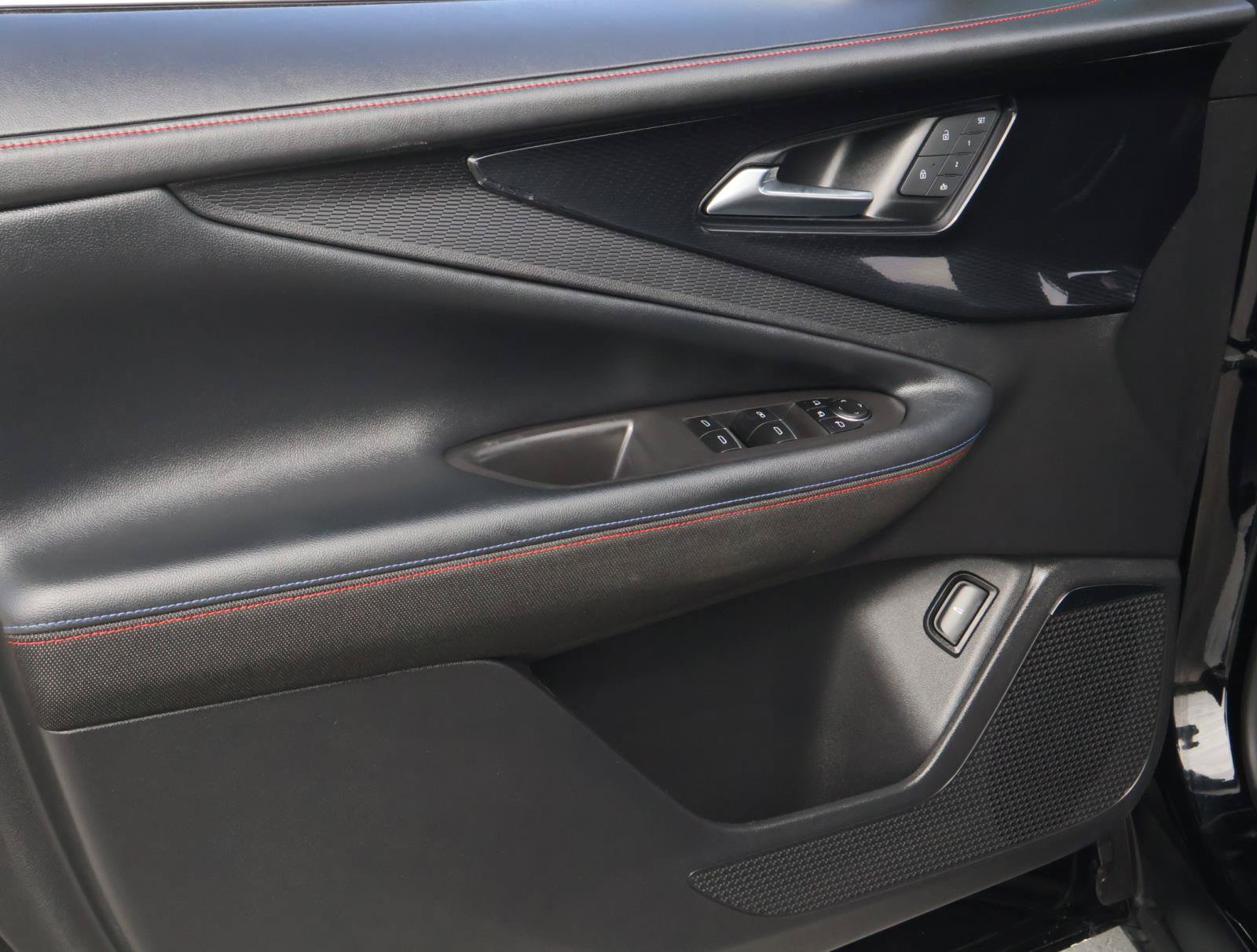 Used 2024 Chevrolet Blazer EV RS RWD image 15