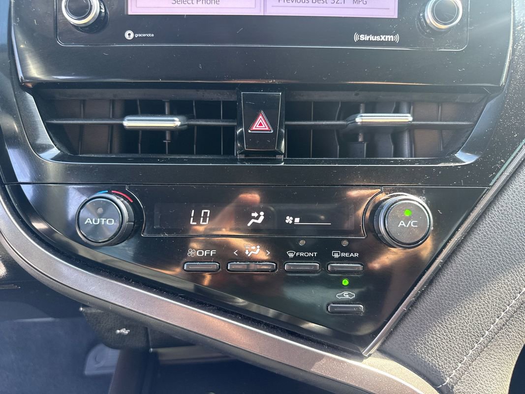 Used 2021 Toyota Camry SE FWD image 22