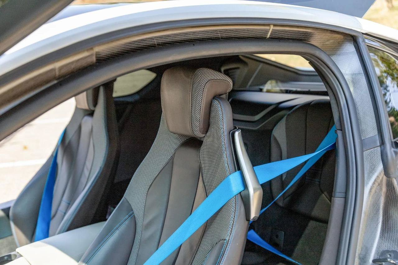 Used 2014 BMW i8 AWD/4WD image 26