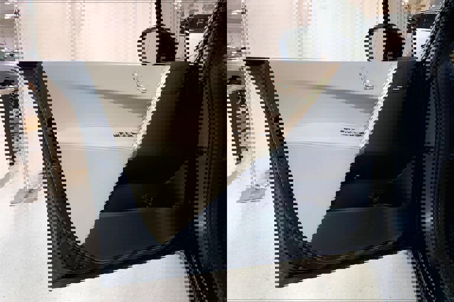 Certified 2024 BMW iX xDrive50 w/ Convenience Package image 21