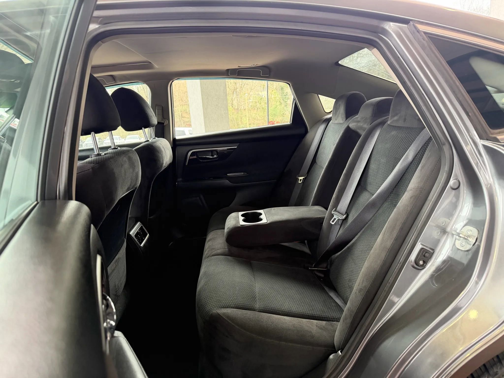 Used 2014 Nissan Altima 2.5 SV w/ Convenience Package image 23