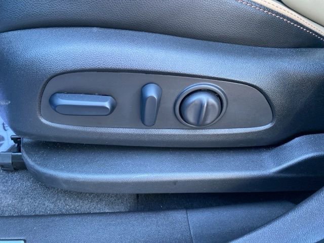 Used 2024 Chevrolet Equinox Premier FWD image 30