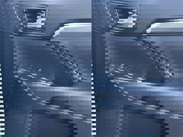 Used 2017 Toyota Highlander SE image 28