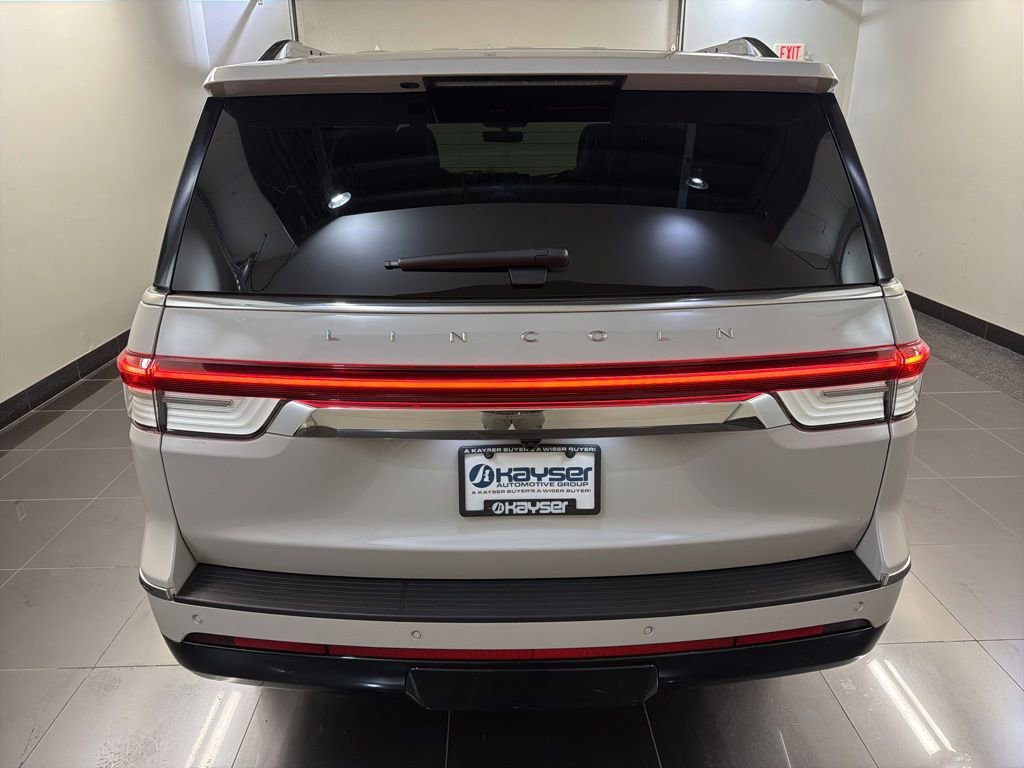 Certified 2023 Lincoln Navigator Reserve AWD/4WD image 5
