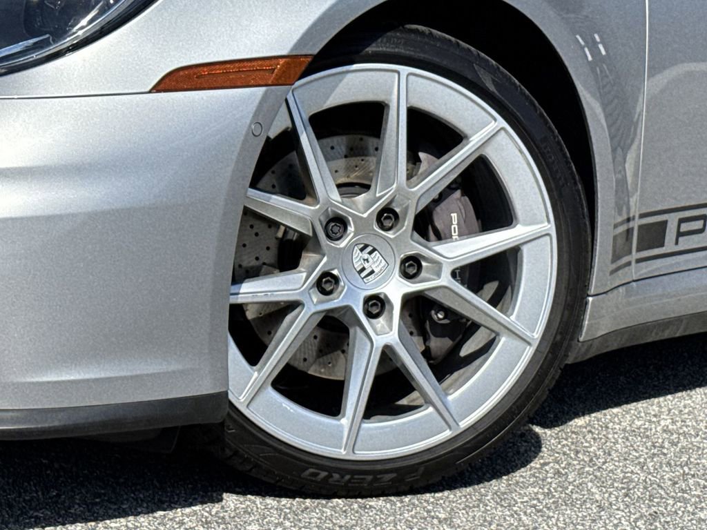 Used 2025 Porsche 911 Carrera image 14