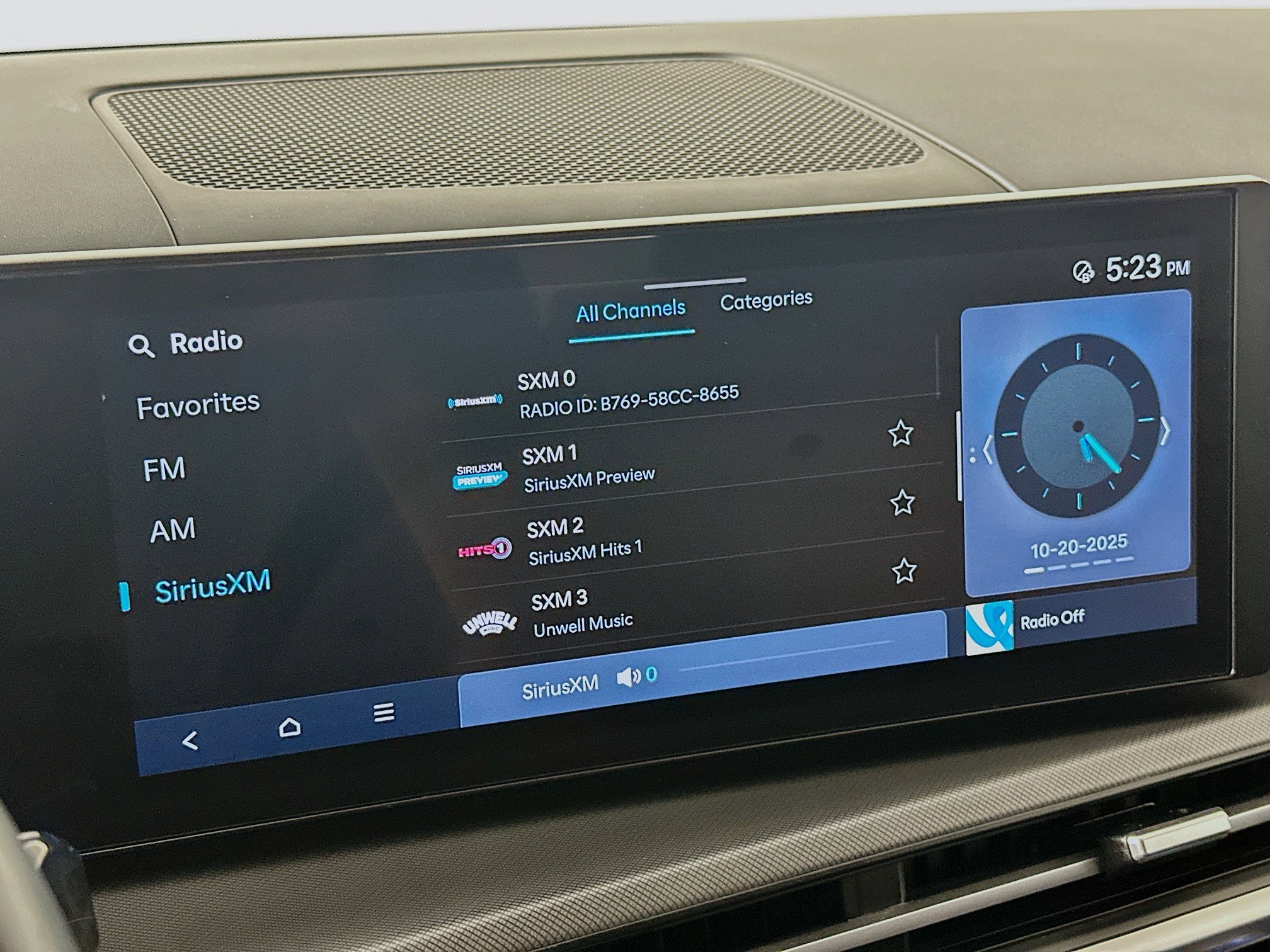 Used 2025 Hyundai Santa Fe SEL image 21