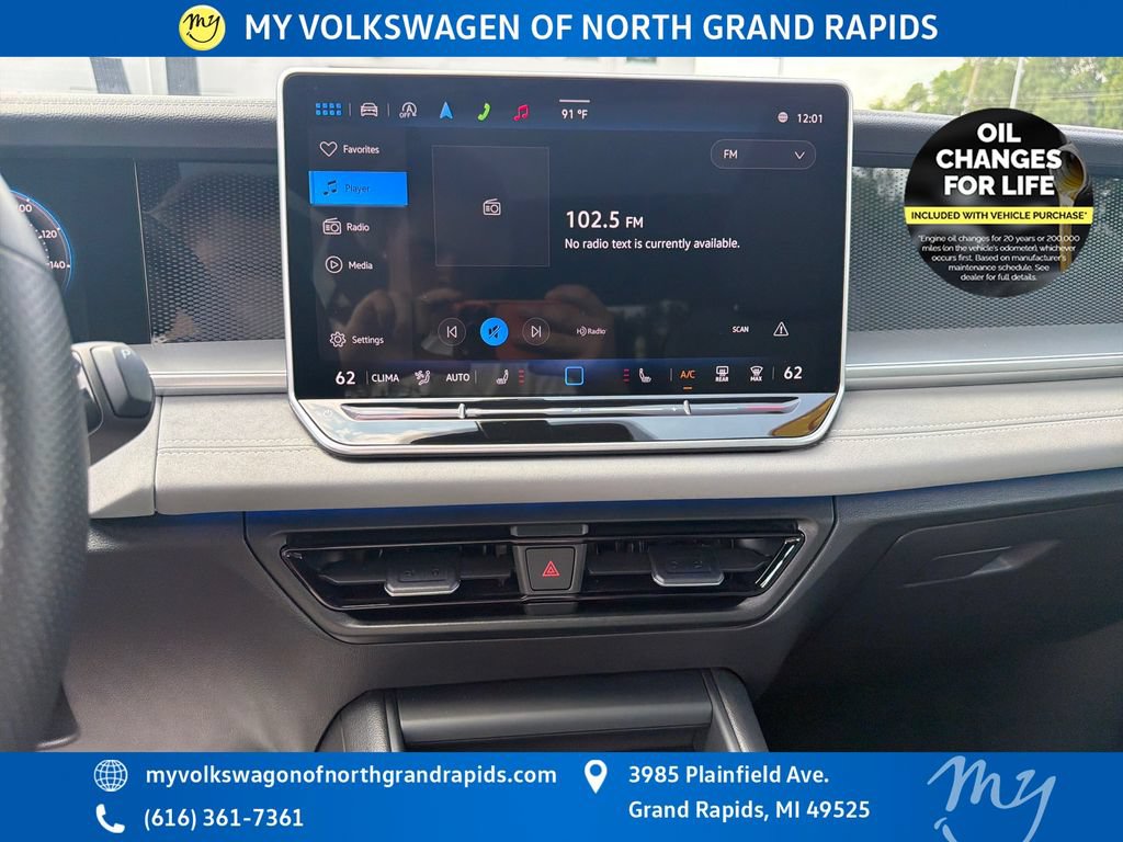 Used 2025 Volkswagen Tiguan SE R-Line AWD/4WD image 22