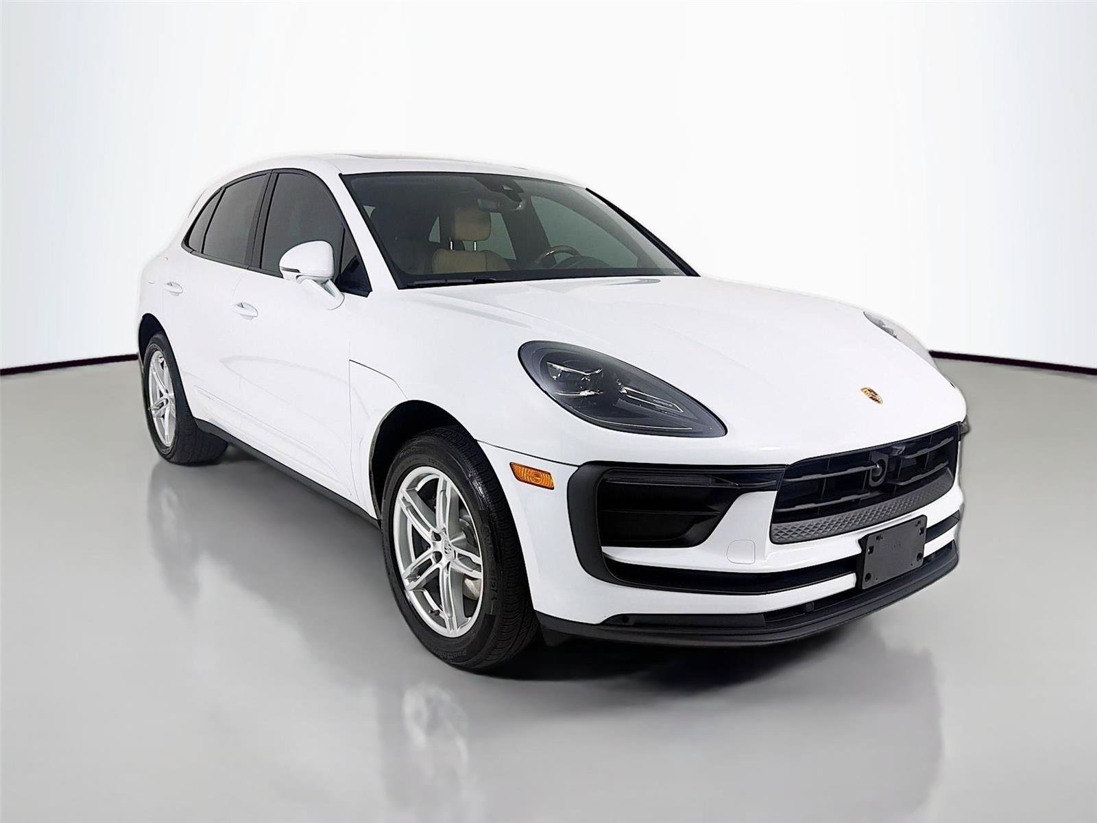 Certified 2023 Porsche Macan Turbo AWD/4WD image 29