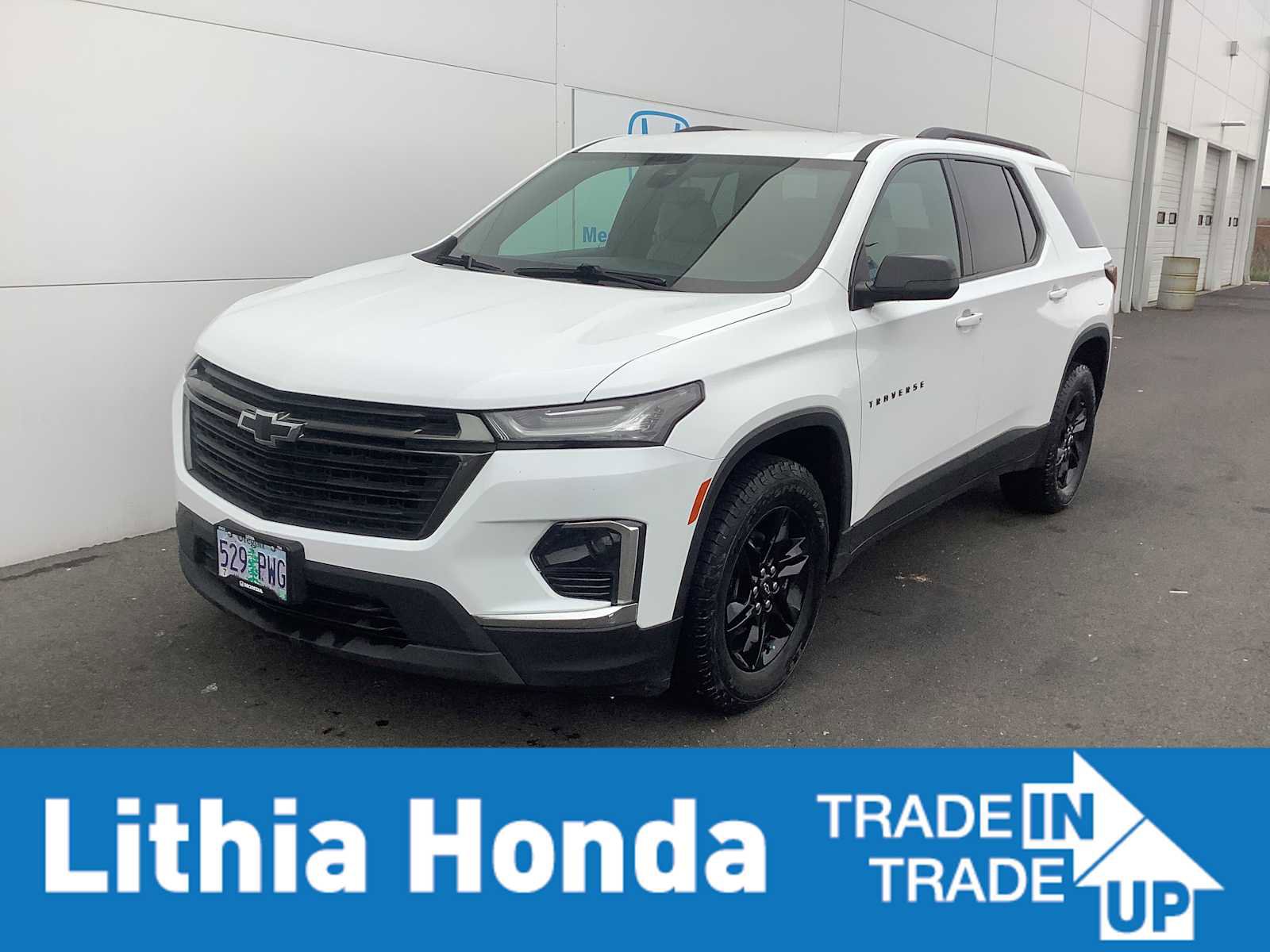 Used 2022 Chevrolet Traverse LS w/ Midnight/Sport Edition