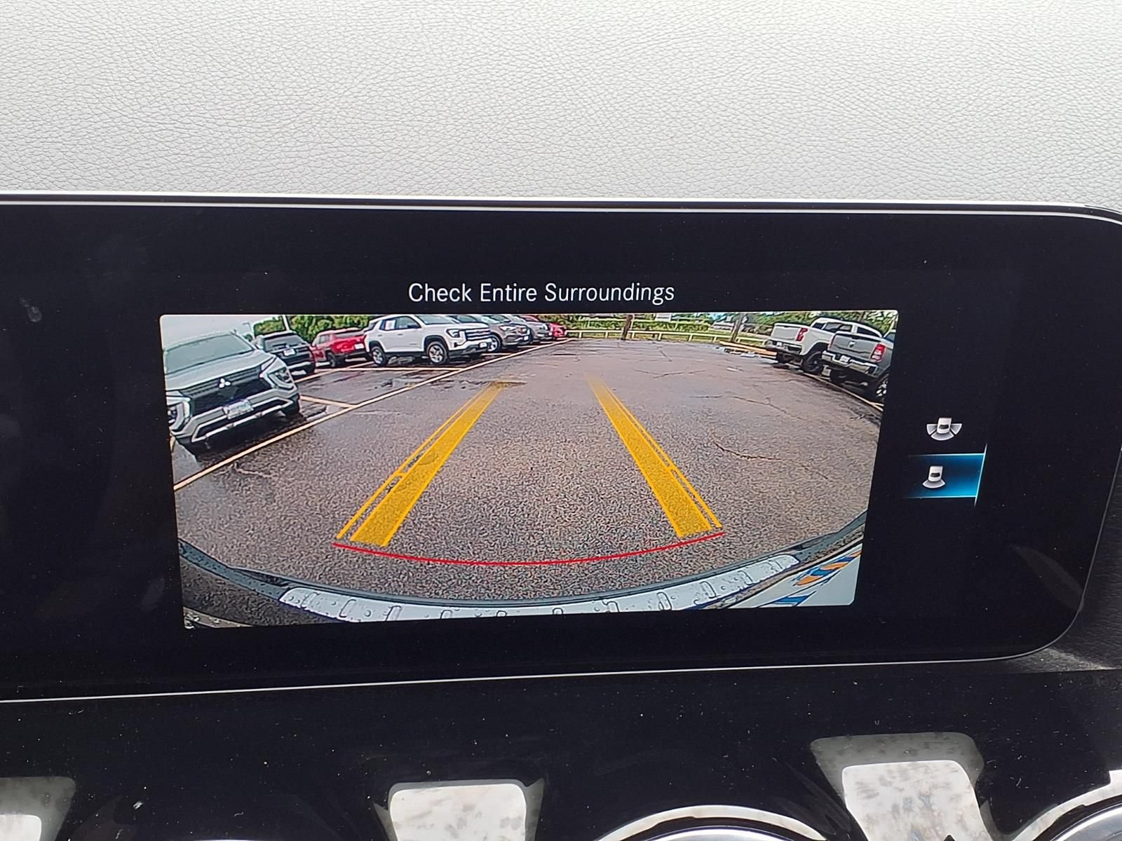 Used 2023 Mercedes-Benz GLA 250 w/ Premium Package image 4