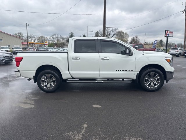 Used 2018 Nissan Titan SL w/ Chrome Package image 3