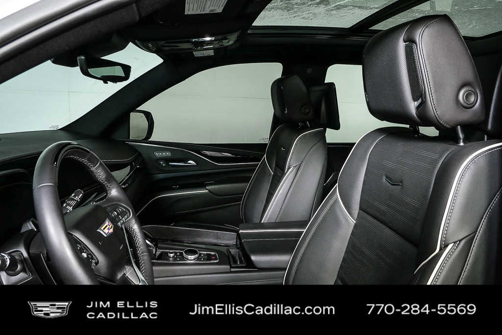 Used 2024 Cadillac Escalade Sport w/ LPO, ONYX Package image 5