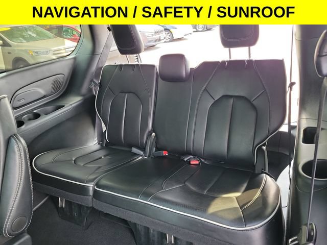 Used 2025 Chrysler Pacifica Limited FWD image 22