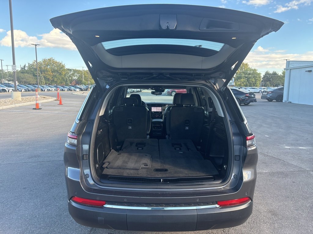 Used 2022 Jeep Grand Cherokee L Limited image 7