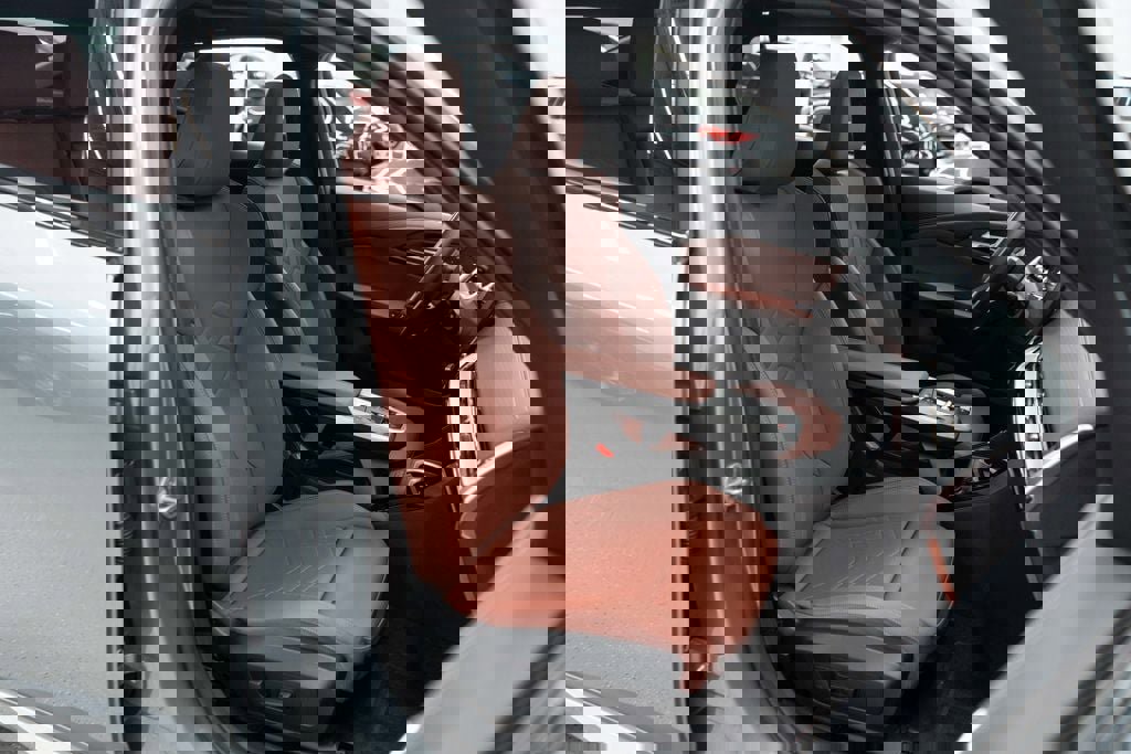 Used 2026 BMW X2 xDrive28i w/ M Sport Package image 11