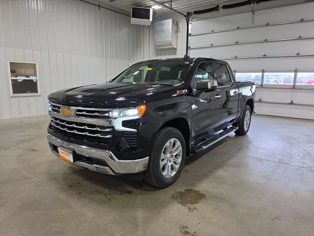 Used 2024 Chevrolet Silverado 1500 LTZ AWD/4WD image 4
