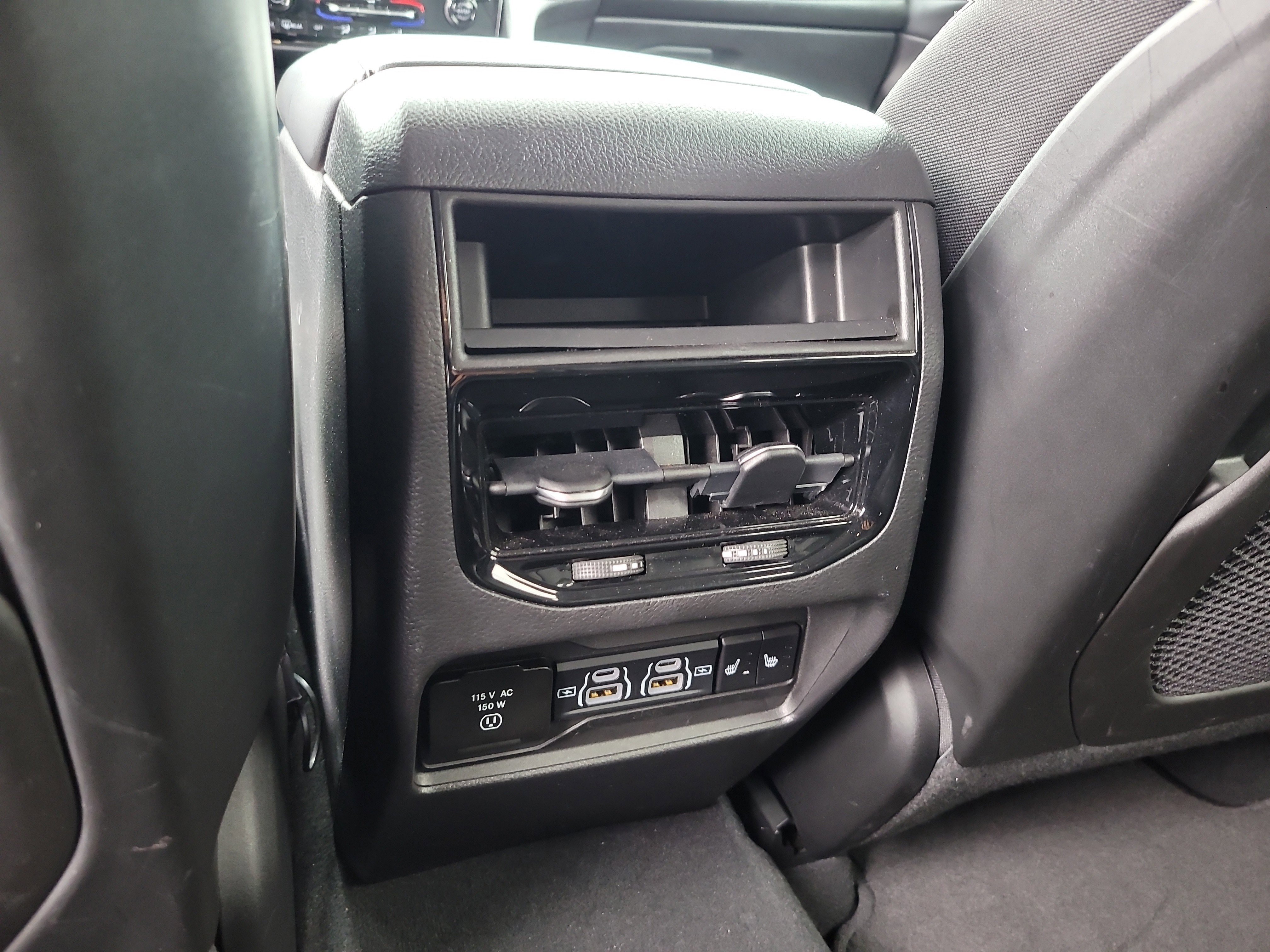 Used 2023 Jeep Grand Cherokee Limited image 13