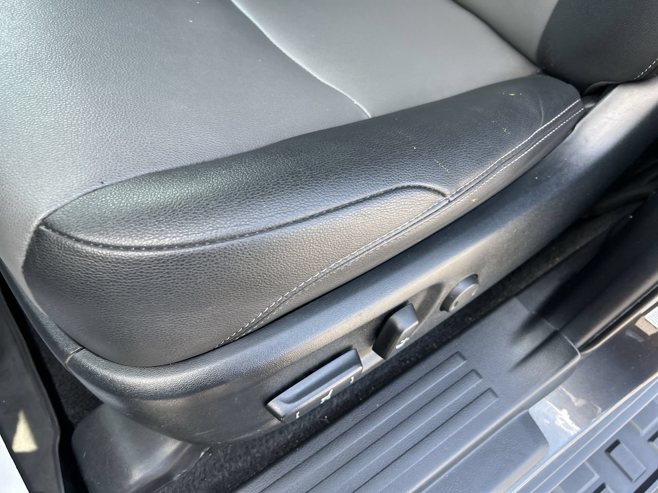 Used 2019 Toyota 4Runner SR5 Premium AWD/4WD image 22