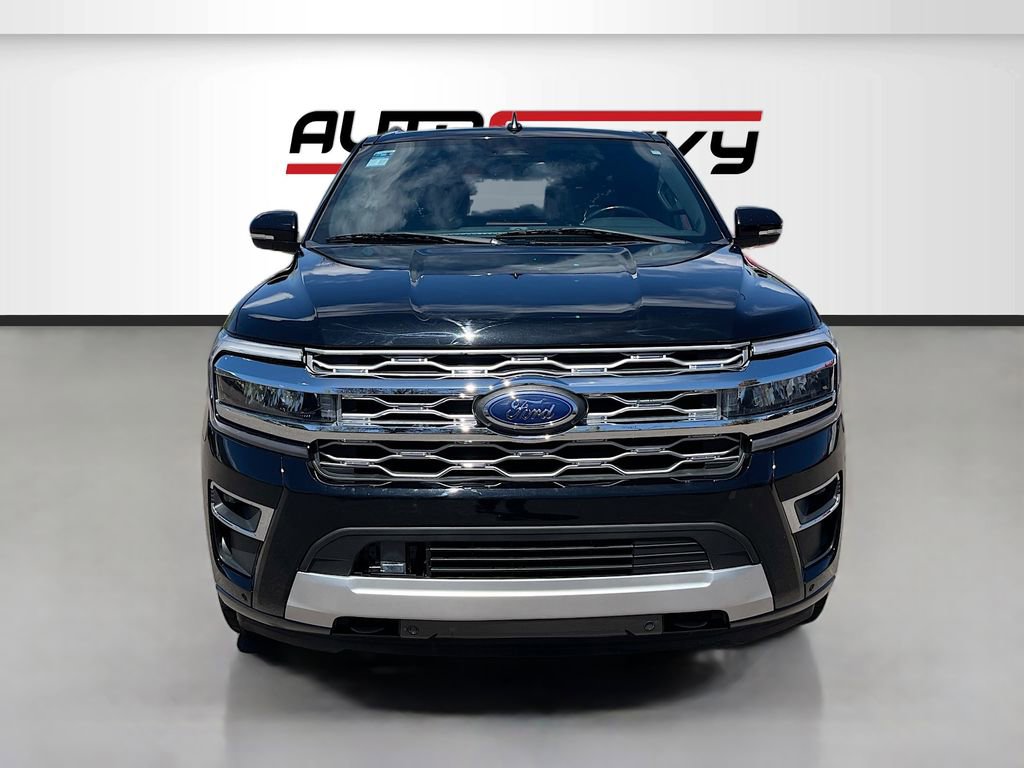Used 2022 Ford Expedition Max Limited AWD/4WD image 2