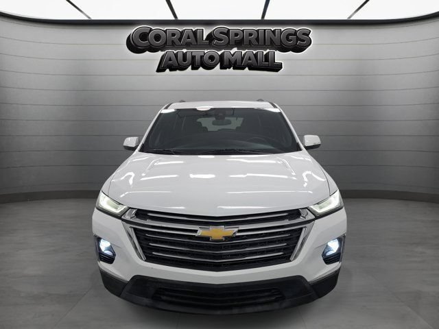 Used 2023 Chevrolet Traverse LT FWD image 2