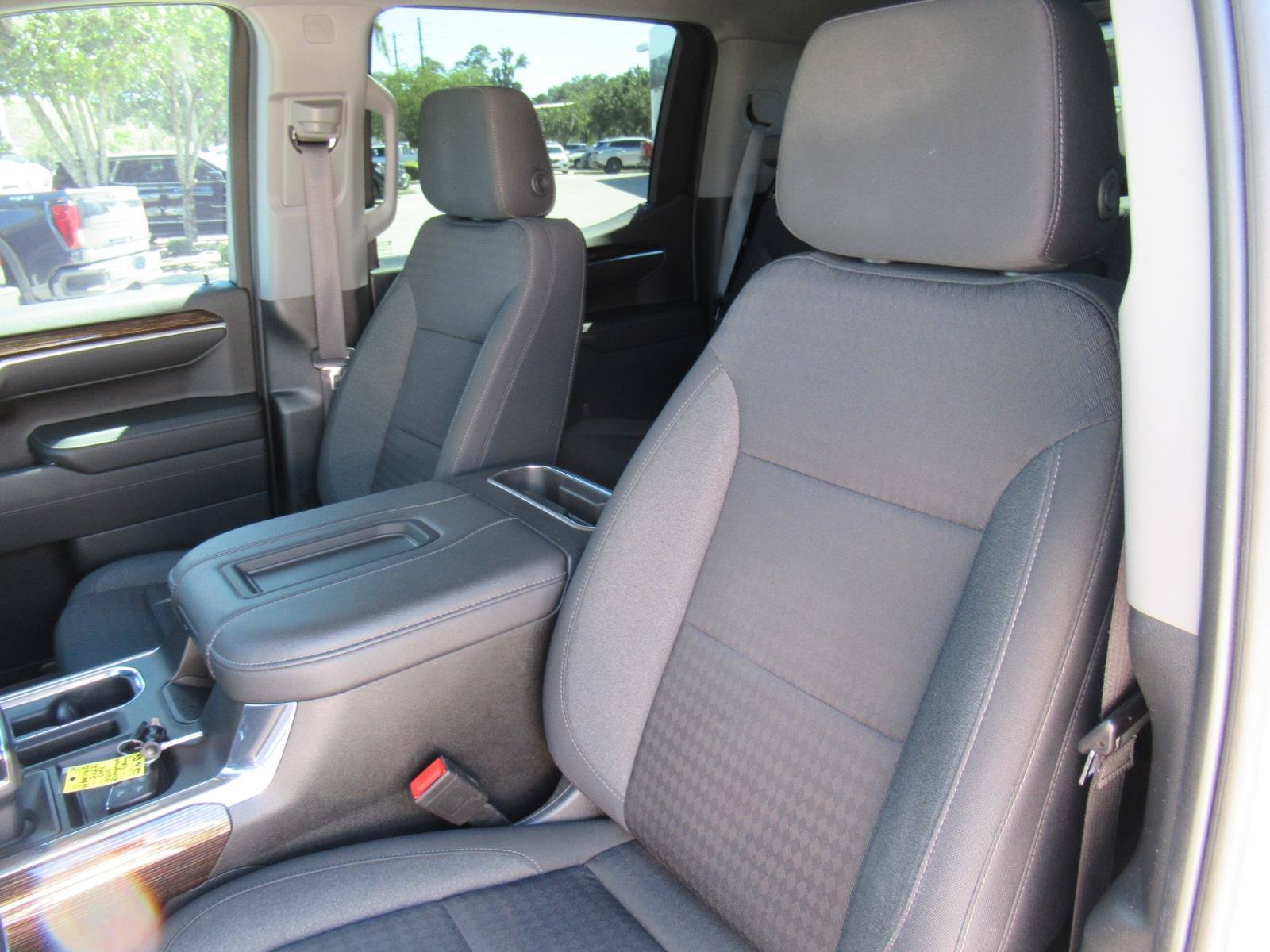 Used 2022 GMC Sierra 1500 Elevation w/ Preferred Package AWD/4WD image 17