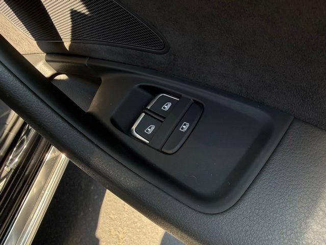 Used 2012 Audi A8 4.2 AWD/4WD image 50