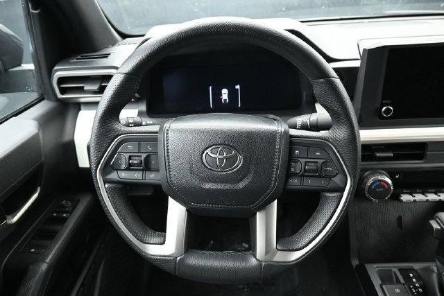 Used 2024 Toyota Tacoma TRD Off-Road AWD/4WD image 14