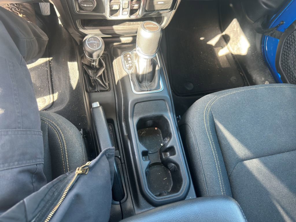 Used 2025 Jeep Gladiator Sport image 21