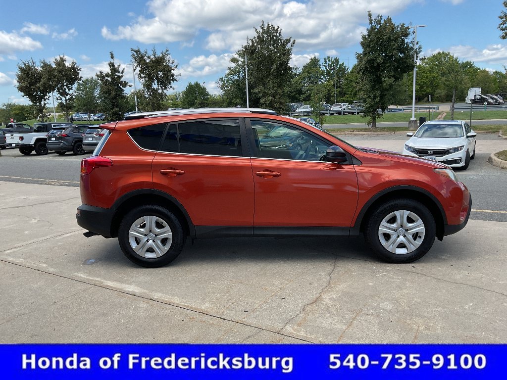 Used 2015 Toyota RAV4 LE AWD/4WD image 7