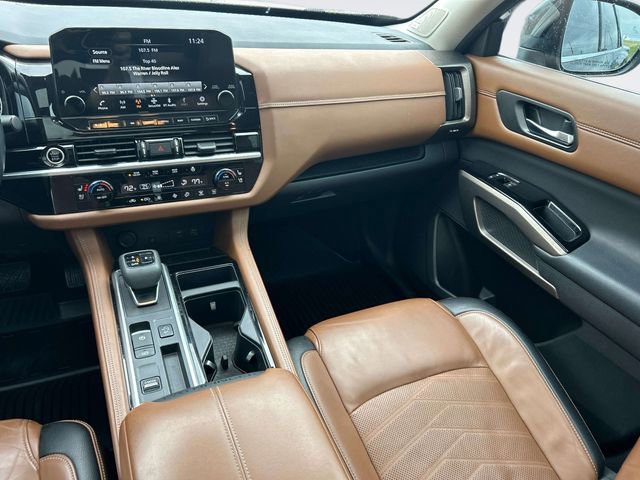 Used 2022 Nissan Pathfinder Platinum w/ Lighting Package (N92) image 15