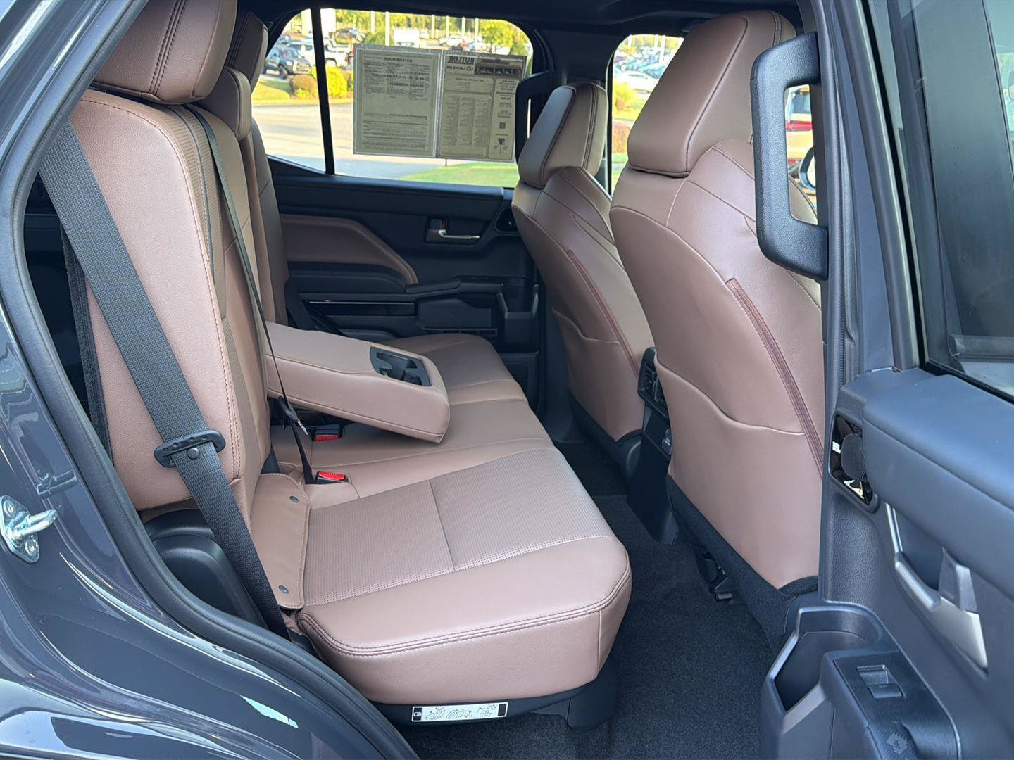 Used 2025 Toyota 4Runner Limited AWD/4WD image 12