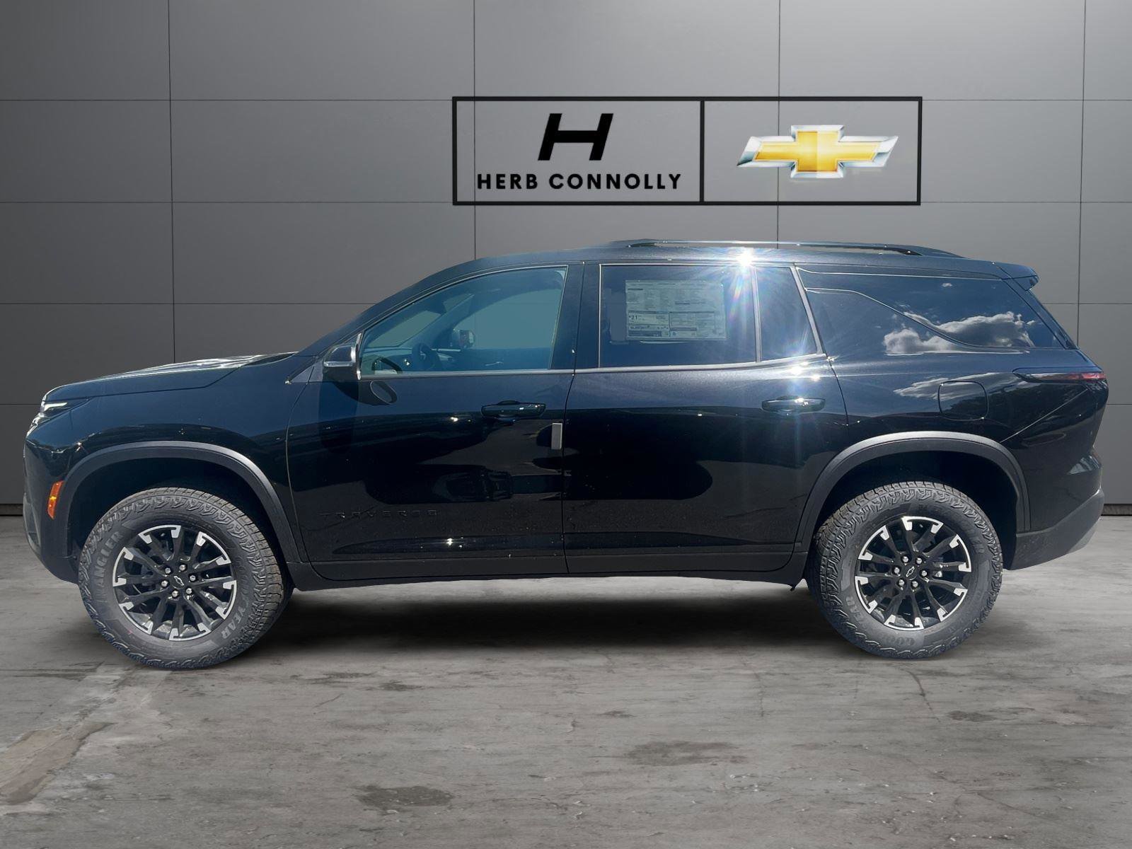 New 2026 Chevrolet Traverse Z71 AWD/4WD image 2