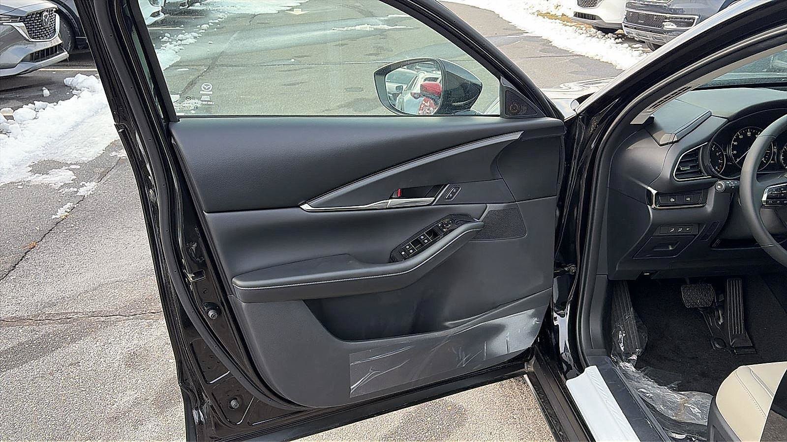Used 2025 MAZDA CX-30 AWD 2.5 S w/ Preferred Package image 16