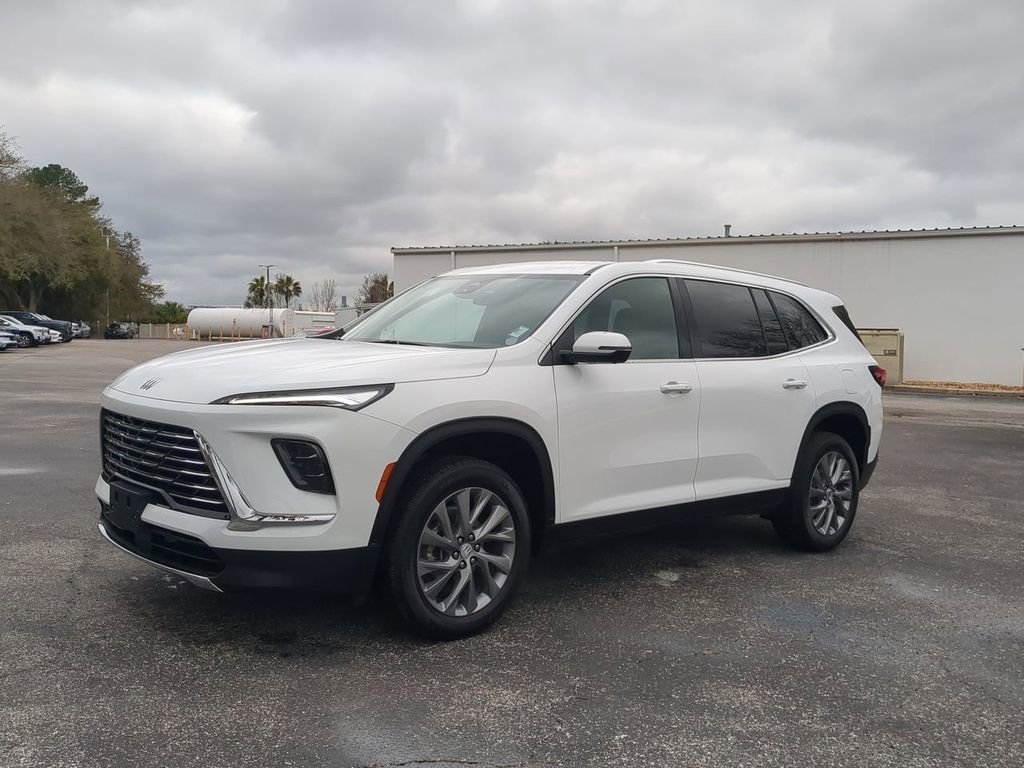 Used 2025 Buick Enclave Preferred image 8