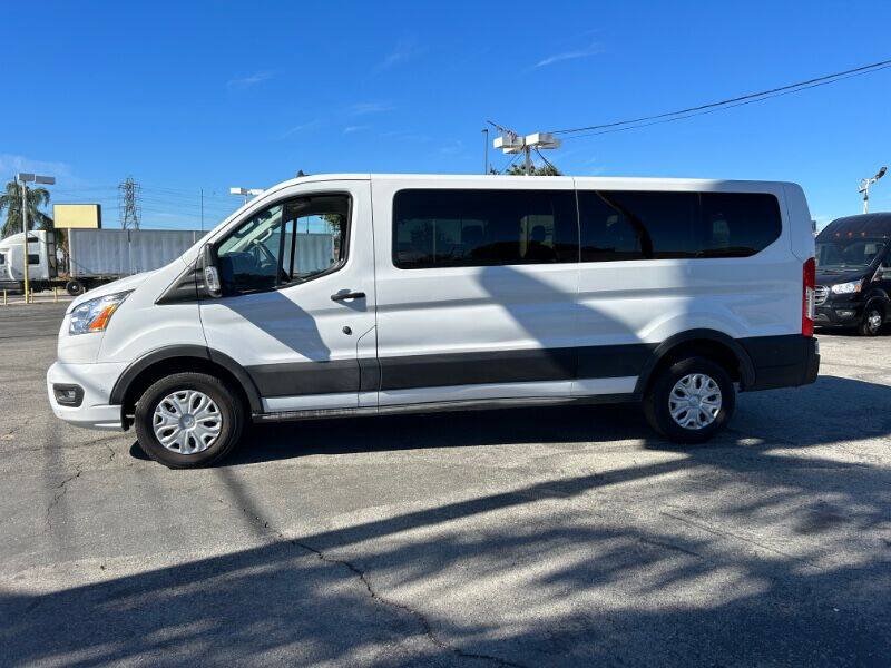 Used 2022 Ford Transit 350 XLT RWD image 4