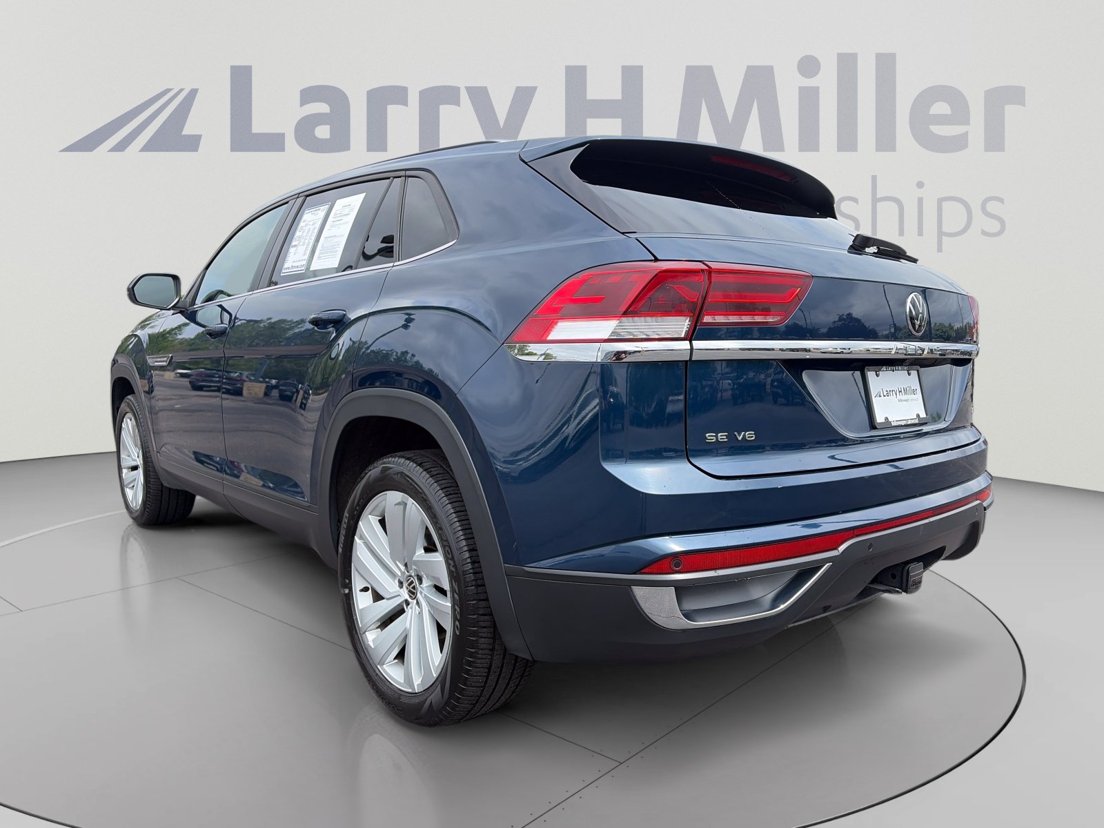 Used 2020 Volkswagen Atlas Cross Sport SE AWD/4WD image 7